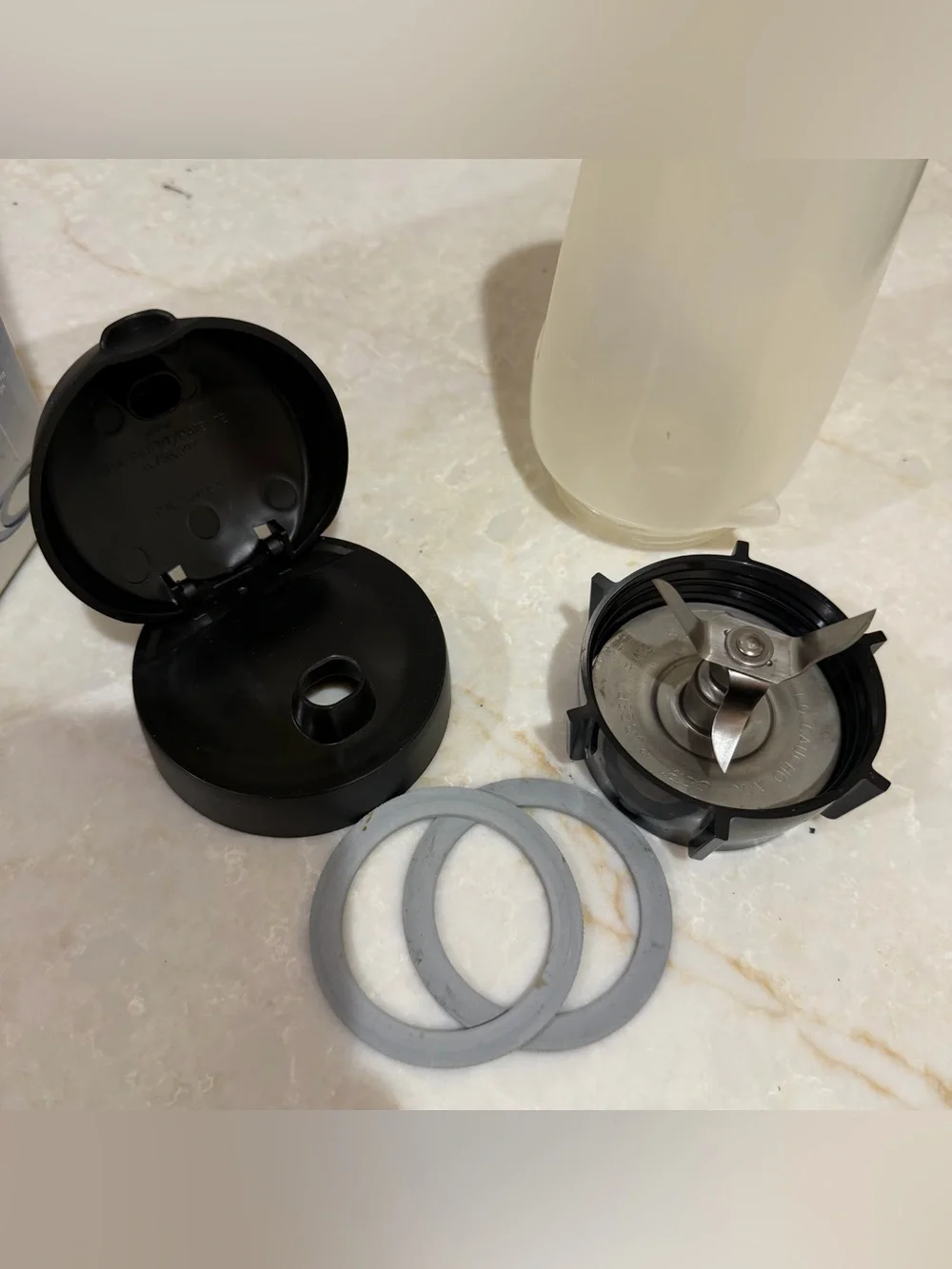 Oster 7-Piece Smoothie Cup Kit Replacement - Black & Translucent